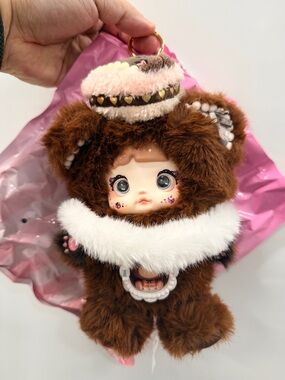 Nommi Bite of Sweetheart V7 Mellow Cocoa Plush Keychain